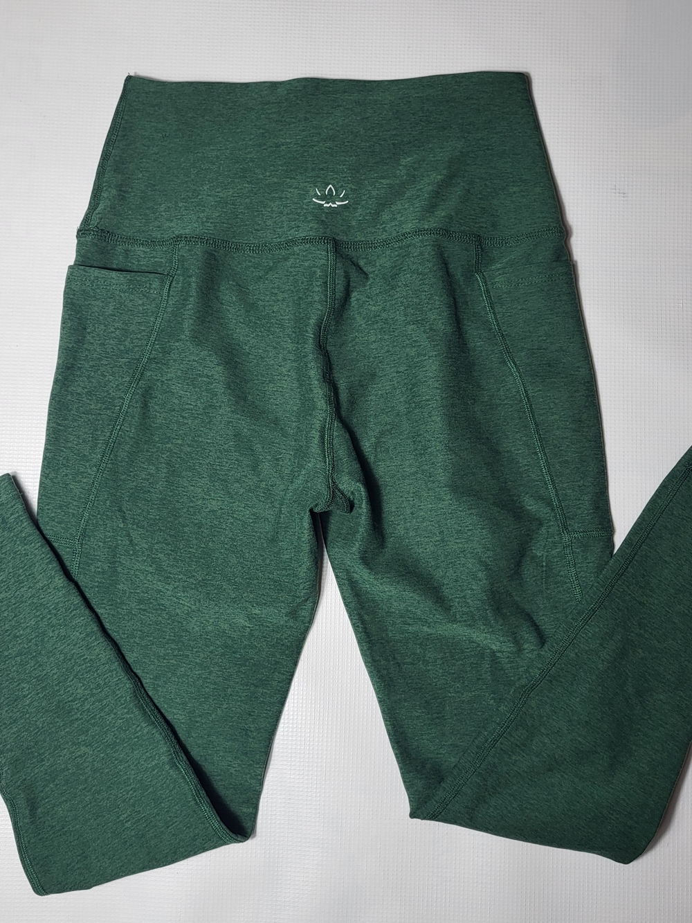Beyond Yoga Forest Green High-Waist Leggings with Pockets M